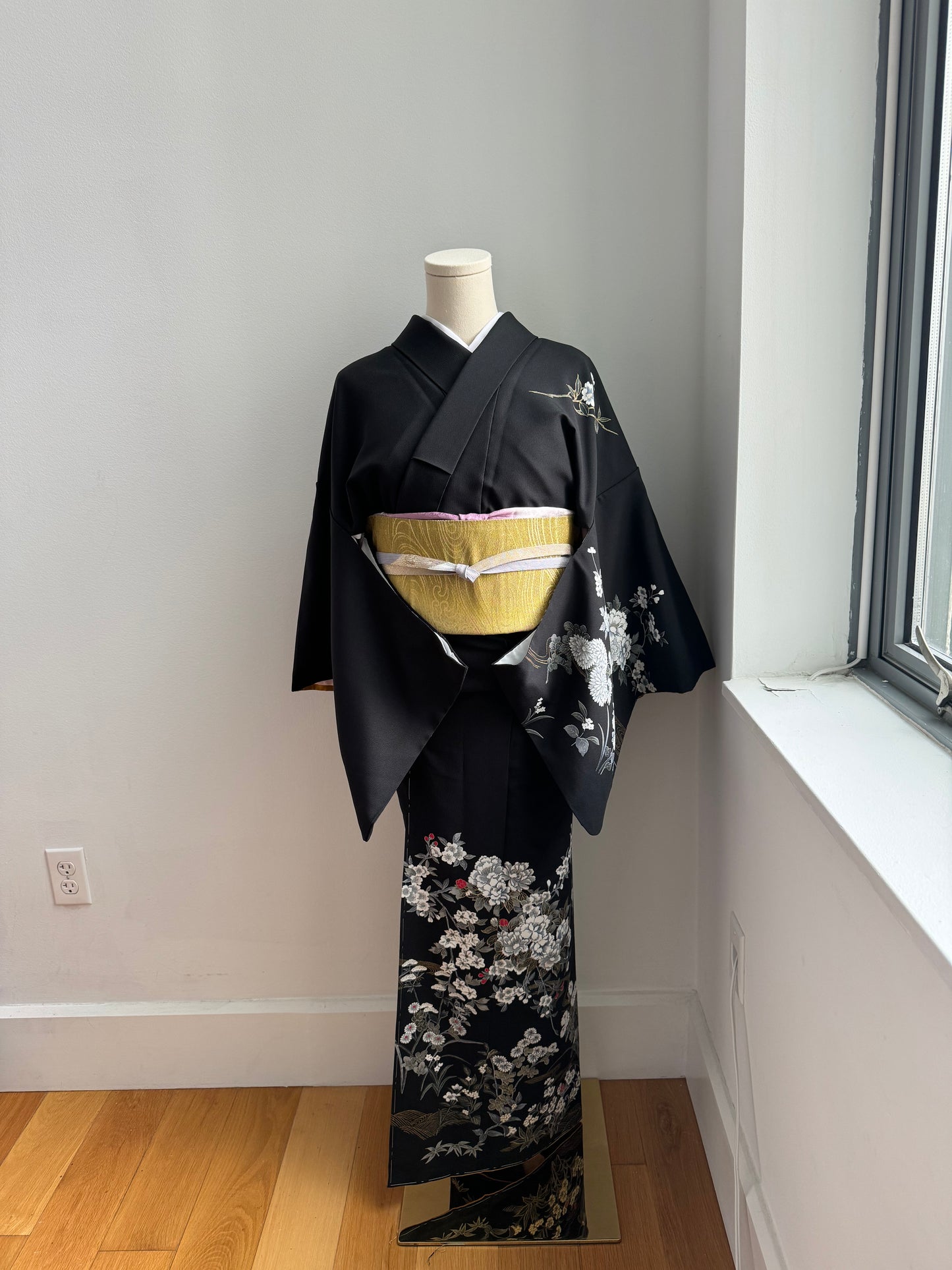 Rent for Washable Kimono (Size M)